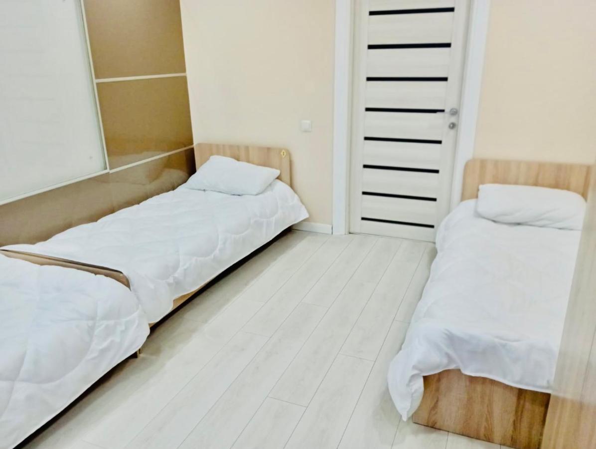 Like Home Hostel Na Shevchenko, 162Б Almaty Exteriér fotografie