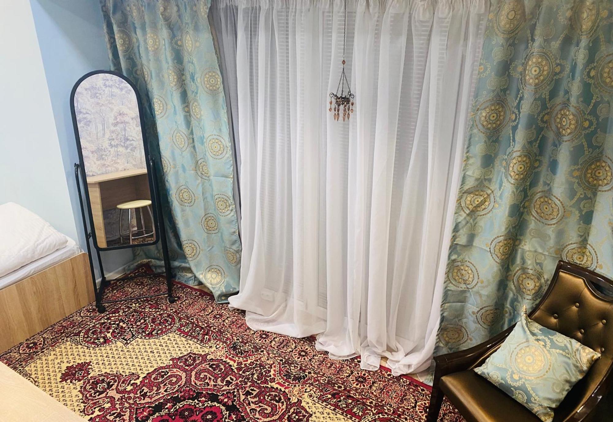 Like Home Hostel Na Shevchenko, 162Б Almaty Exteriér fotografie